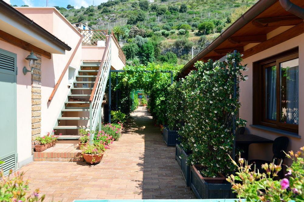 Hotel Acquasanta Terracina Kültér fotó
