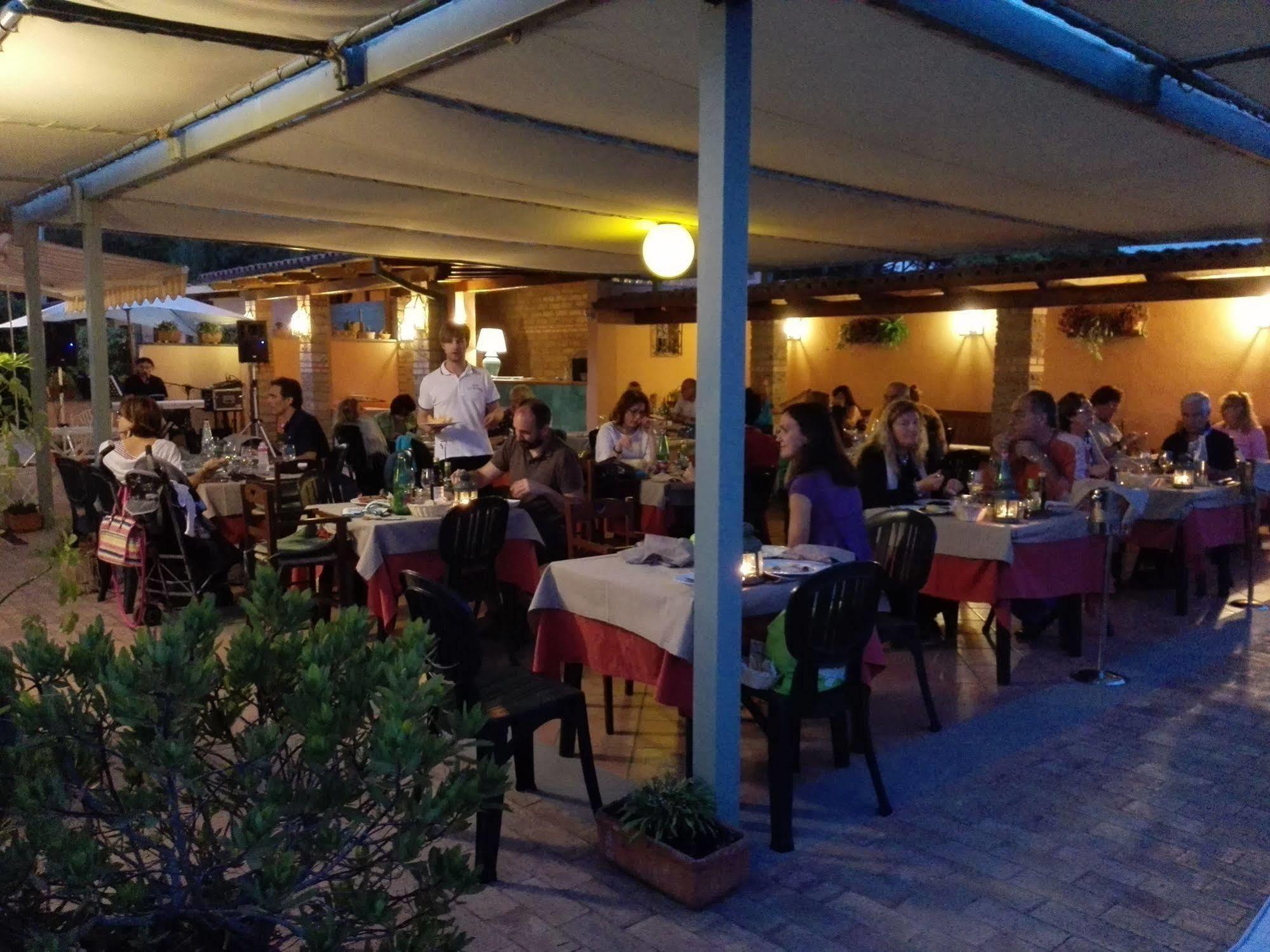 Hotel Acquasanta Terracina Kültér fotó