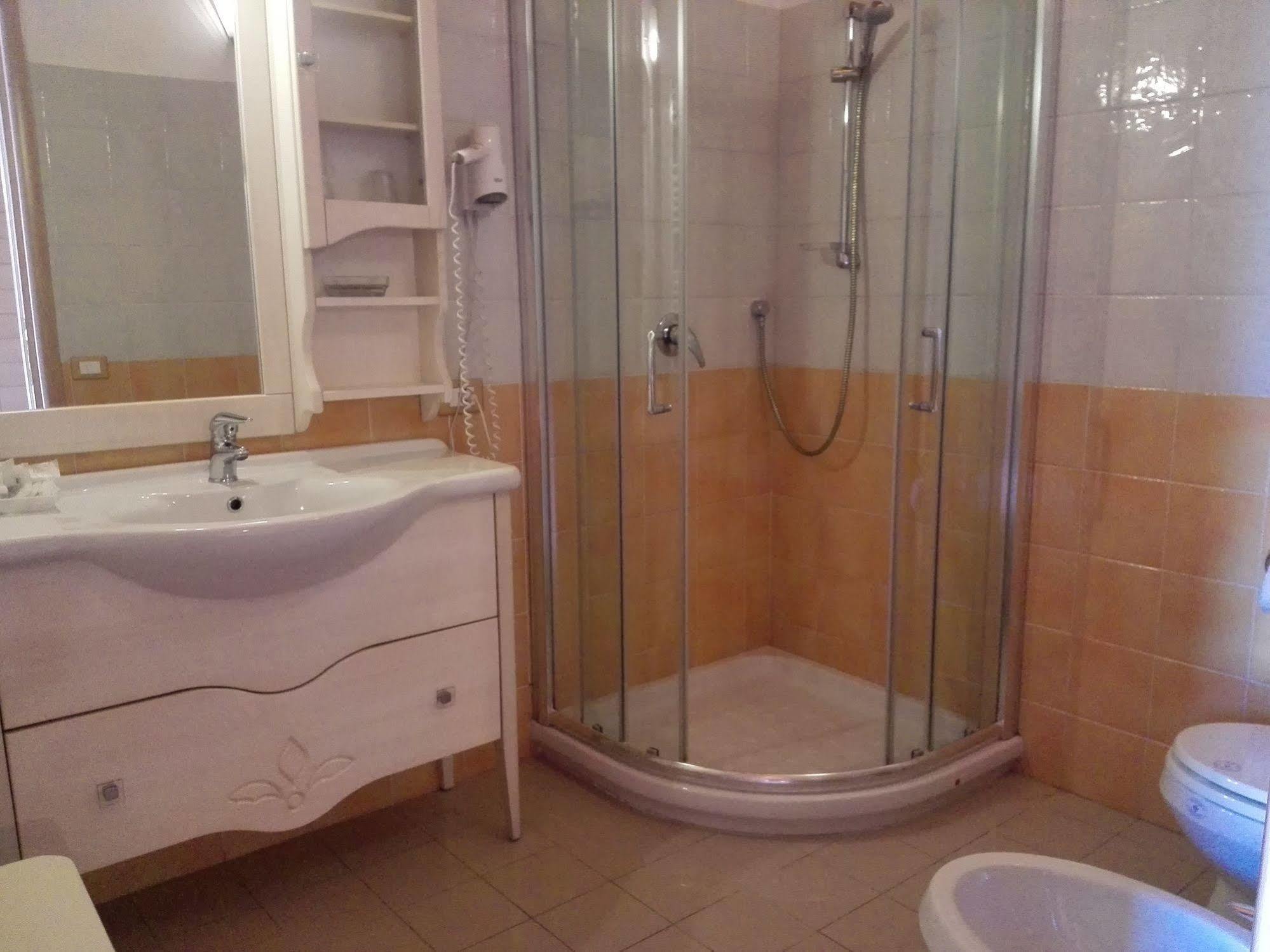 Hotel Acquasanta Terracina Kültér fotó