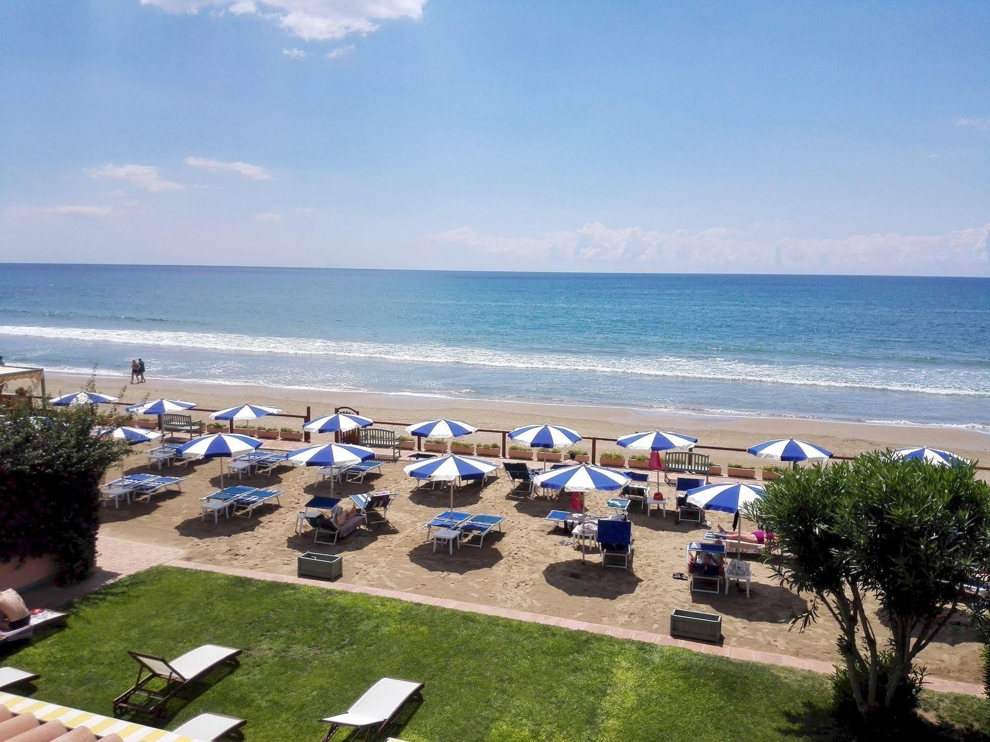 Hotel Acquasanta Terracina Kültér fotó